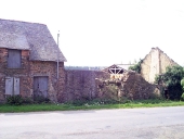 Alignement de maisons, Quéneleuc (Saint-Malo-de-Phily)