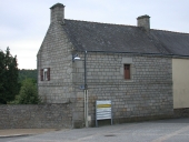 Maison, 13 place de l'Eglise (Melrand)