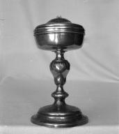 Ciboire (1), église paroissiale Saint-Pierre, Saint-Paul (Neulliac)