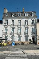 Immeuble, 8 place Gambetta (Vannes)