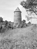 Moulin à vent dit le Petit Moulin, la Butte du Foin (Monteneuf)