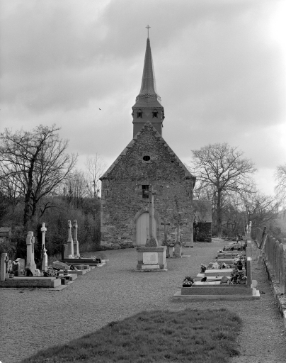 Eglise paroissiale Saint-Loup (Le Lou-du-Lac fusionnée en La Chapelle du Lou du Lac en 2016)
