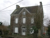 Maison, 3 rue des Ecoles, la Giolais (Dourdain)