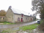 Alignement de deux maisons, la Haute Ruée (Lanrigan)