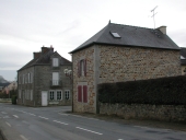 Maison, 2-4 rue de la Forêt (Chasné-sur-Illet)