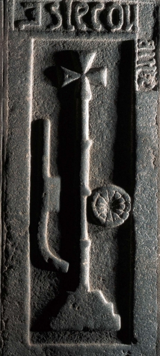 Dalle funéraire 8, de E. Lecouainte (Saint-Pierre-de-Plesguen fusionnée en Mesnil-Roc'h en 2019)