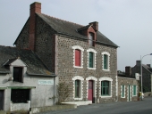 Ancien café, actuellement maison, le Grand Bois (Québriac)