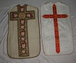 Ornement blanc 2 : chasuble, étole et manipule