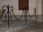 Clôture des fonts baptismaux