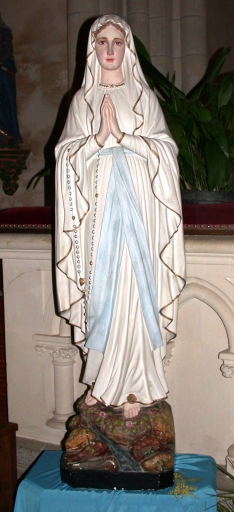 Statue sur socle : Vierge, dite Notre-Dame de Lourdes