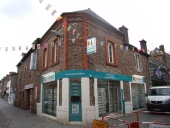 Magasin de commerce, rue du 18 juin ; rue de l'Oise (Paimpol)