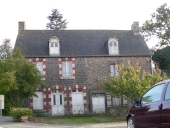 Maison, le Village (Le Tronchet)