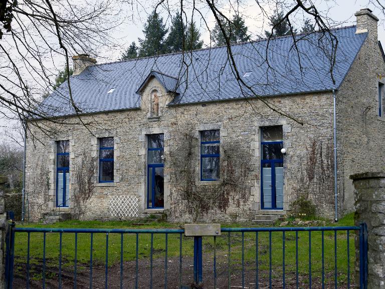 Ancienne école libre, dite école "Françoise d'Amboise", actuellement habitation, rue de la Cour Royale (Pluherlin)