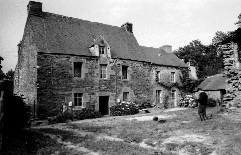 Manoir, Trégonével (Saint-Goazec)