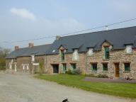 Alignement de maisons, le Boulouée (Treffendel)