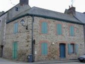 1ère maison, route départementale de la Bouëxière à Villepot (Eancé)