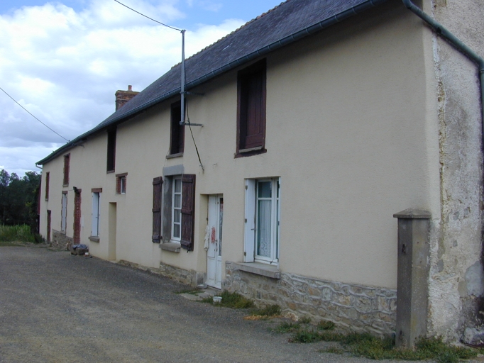 Alignement de deux fermes, les Rinchais (Mouazé)