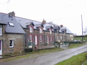 Alignement de maisons et fermes, la Filiais (Pipriac)