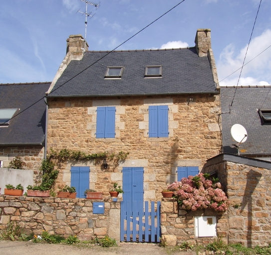 Maison, rue Poulpiquet (Penvénan)