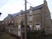 Maisons, alignement de trois logis, 180, 182, 186 rue Grande Rue (Saint-Jacut-de-la-Mer)