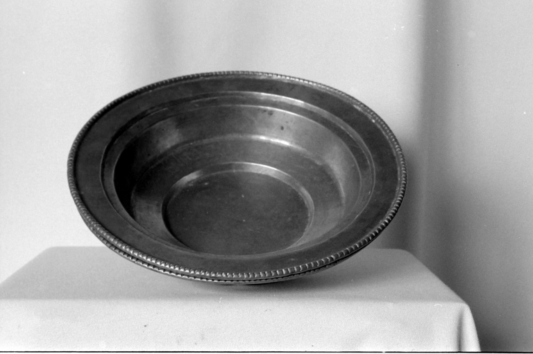 Ensemble de deux plats de quête n°3