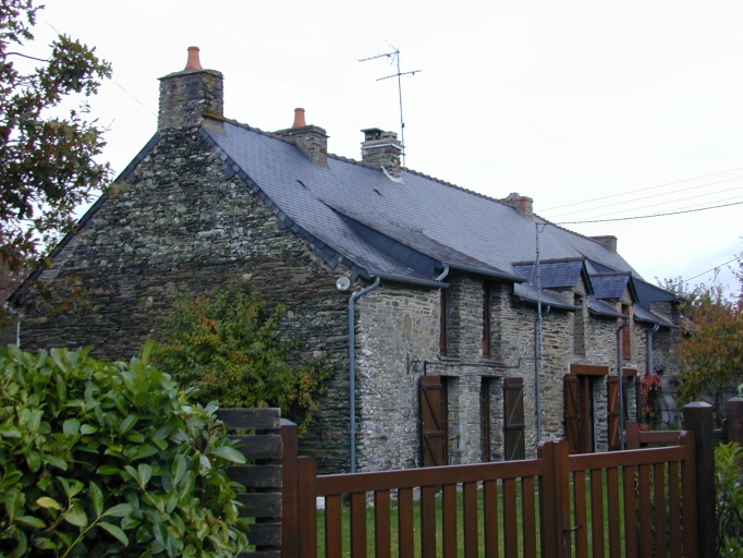Alignement de logis, la Porte (Saint-Just)
