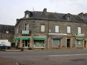 Magasin de commerce, 1, 3 rue Onffroy de la Rosière (Sixt-sur-Aff)