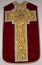 Ornement rouge 1 : chasuble, bourse du corporal, étole, manipule, voile de calice