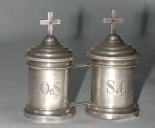 Ampoule à saint chrême et ampoule aux saintes huiles