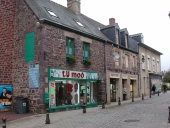 Alignement de maisons, 5, 7 rue de l'Horloge (Montfort-sur-Meu)