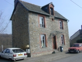 Maison d'un employé du chemin de fer, 30 rue de la Haute Ville (Montreuil-sur-Ille)