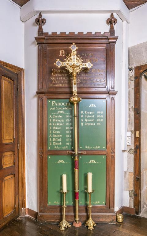 Croix de procession 2, basilique Notre-Dame-du-Roncier (Josselin)