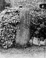 Stèle 2, Lochrist (Plounévez-Lochrist)