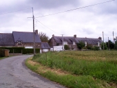 Alignement de maisons, la Ville ès Sauvés (Pleurtuit)
