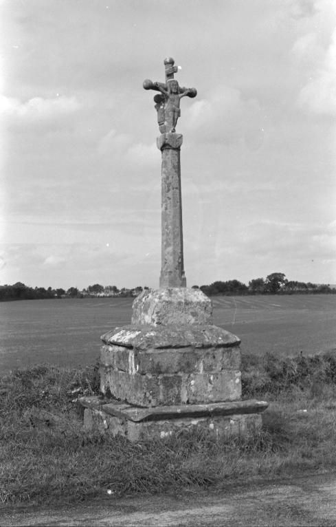 Croix monumentale, Kergoncily (Plonévez-Porzay)