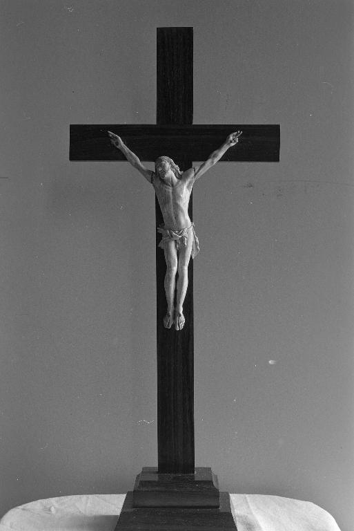 Croix d'autel, église Saint-Marcel (Saint-Marcel)