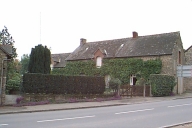 Ferme, 18 rue Pierre du Colombier (Livré-sur-Changeon)