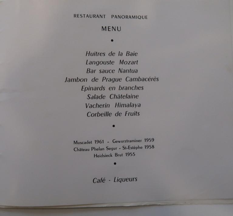 Aéroport de Dinard-Pleurtuit-Saint-Malo, le Bois Thomelin (Pleurtuit)
