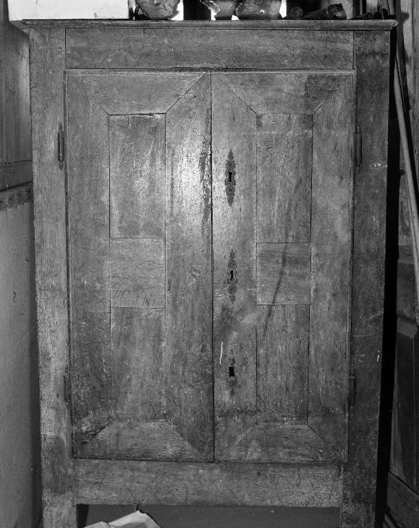 Armoire de fabrique, église paroissiale Sainte-Édiltrude (Tréflez)