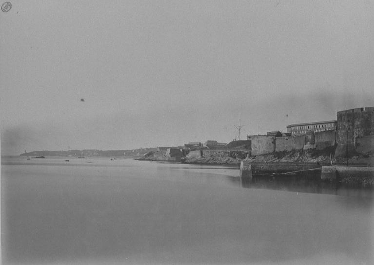 Port dit de Porstrein, puis dit port Napoléon, port de commerce (Brest)