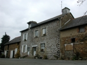 Manoir puis ferme actuellement maison, la Rivière au Veillault (Nouvoitou)