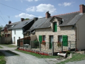 Alignement de maisons, la Hotouais (Langon)