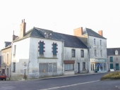 Alignement de maisons, 17, 19, 21 place de Verdun (Pipriac)