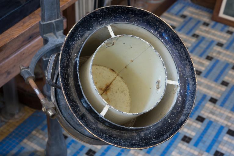 Calorimètre à glace de Laplace et Lavoisier, lycée Émile Zola (Rennes)