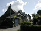 Alignement de maisons, la Landelle (Bains-sur-Oust)