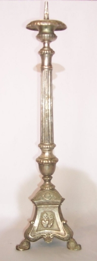 Paire de chandeliers d'autel