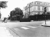 Hôtel de la Division militaire, puis hôtel dit hôtel Saint-Georges, puis collège du Sacré-Coeur, puis Chambre de Commerce, 19 rue Pasteur (Vannes)