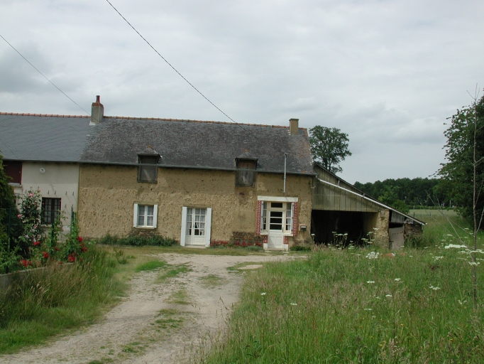 Alignement de maisons, les Roseaux (Breteil)