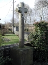 Croix de chemin, R.D. 80, bourg (Bonnemain)