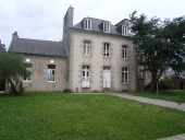 École communale des garçons, actuellement centre de loisirs, rue de la Résistance (Ploubazlanec)